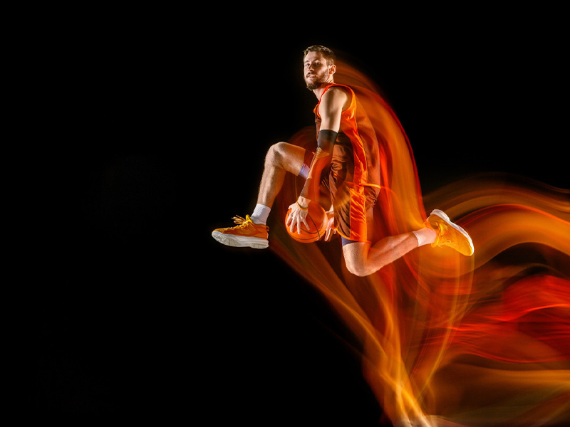 现在就差老詹了！网友：要是下赛季老詹和哈登都在骑士，那画面太美了！